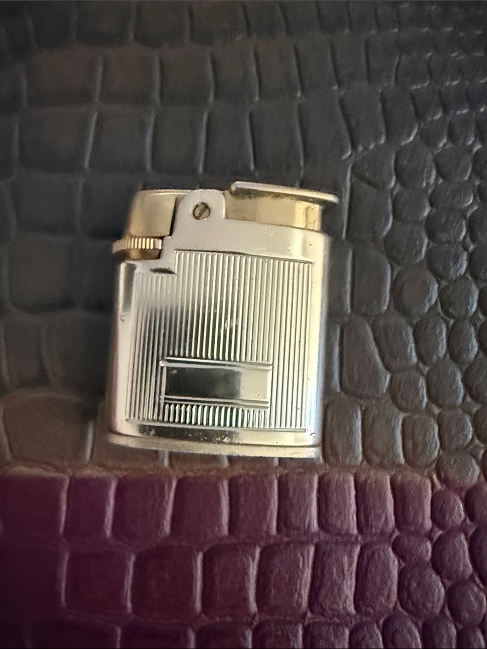 Vintage Ronson Varaflame Petite Lighter